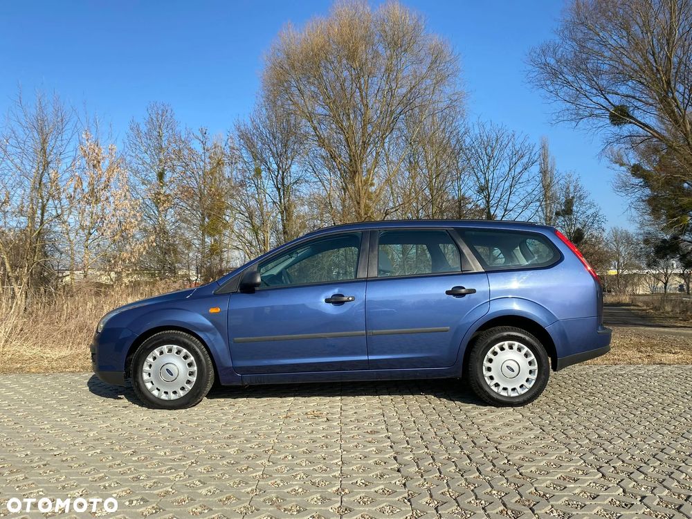 Ford Focus 1.4 16V Trend - 4