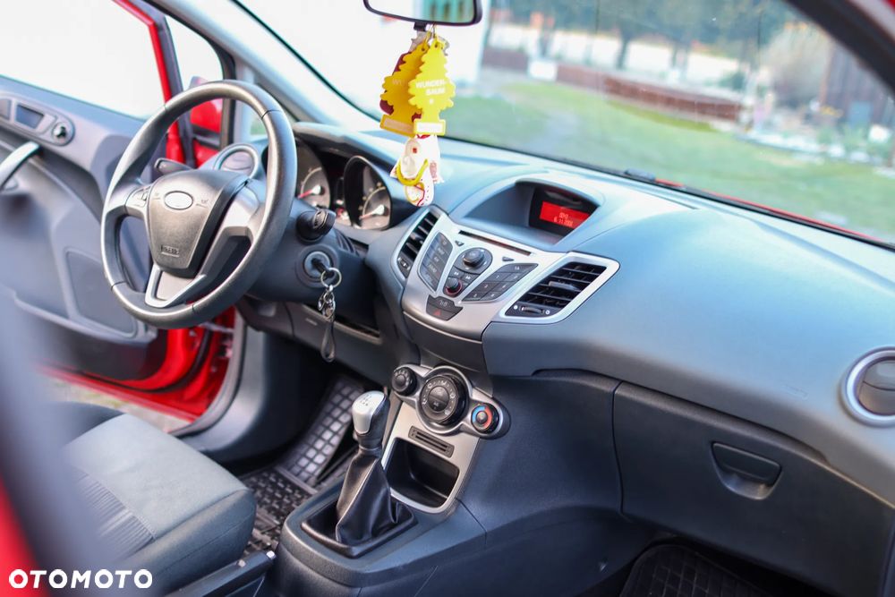 Ford Fiesta 1.25 SYNC Edition - 22