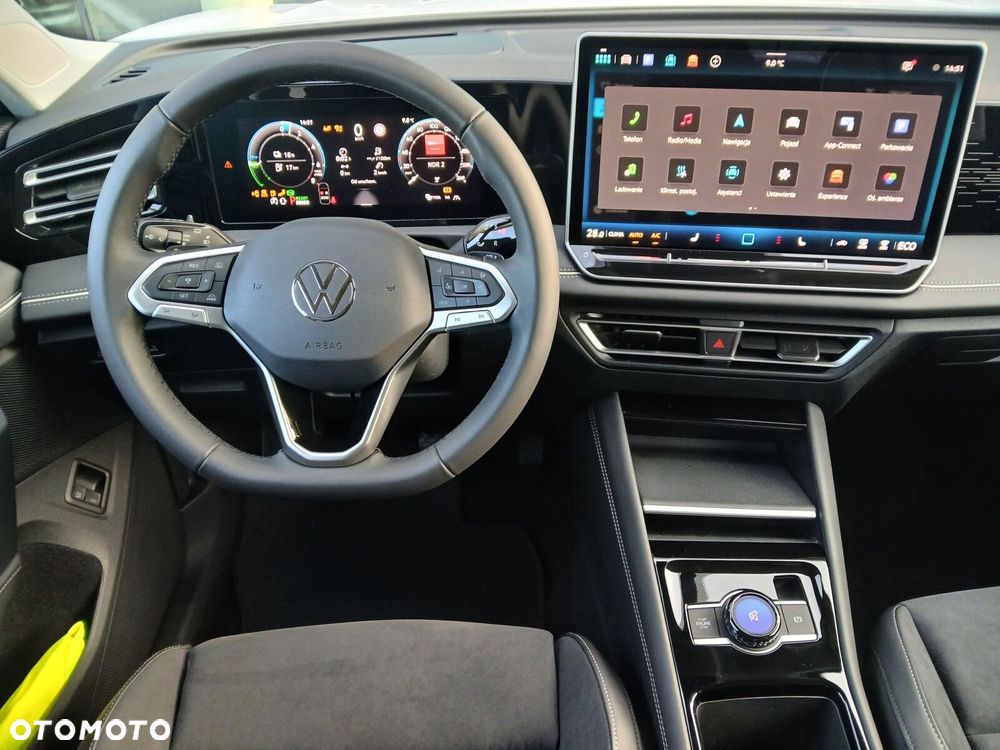 Volkswagen Tiguan - 16