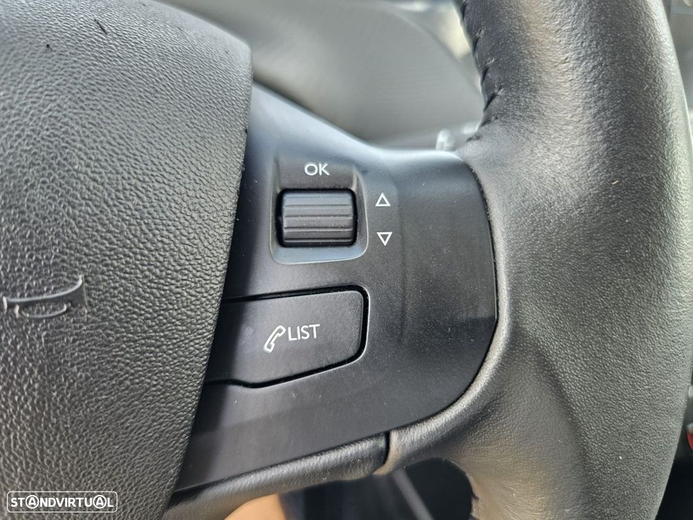 Peugeot 2008 1.2 PureTech Active - 38