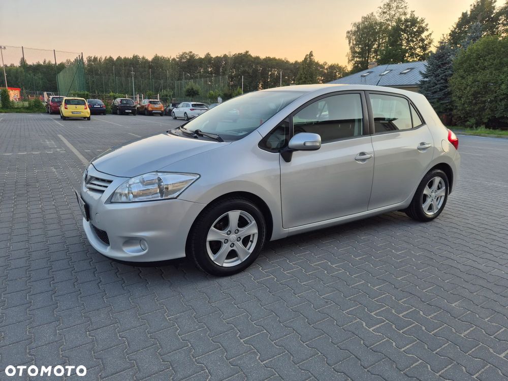 Toyota Auris 1.6 Luna - 19