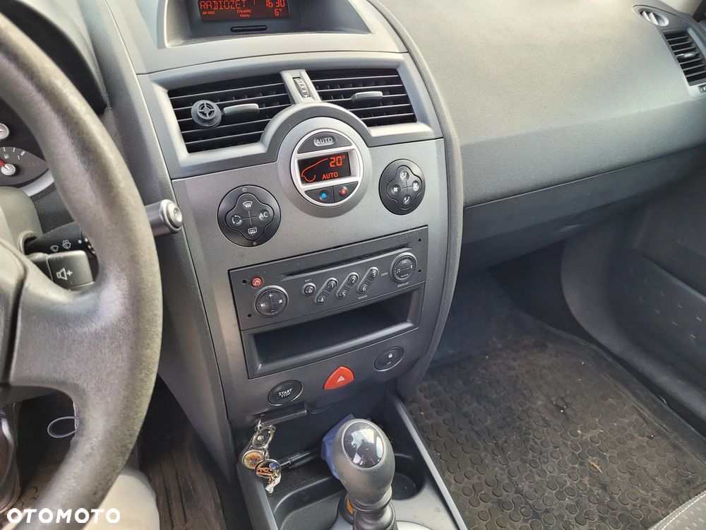 Renault Megane 1.5 dCi Emotion - 6