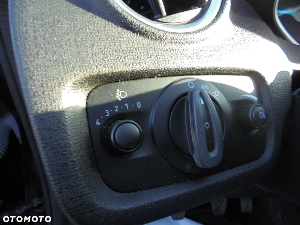 Ford Fiesta 1.25 Ambiente - 21