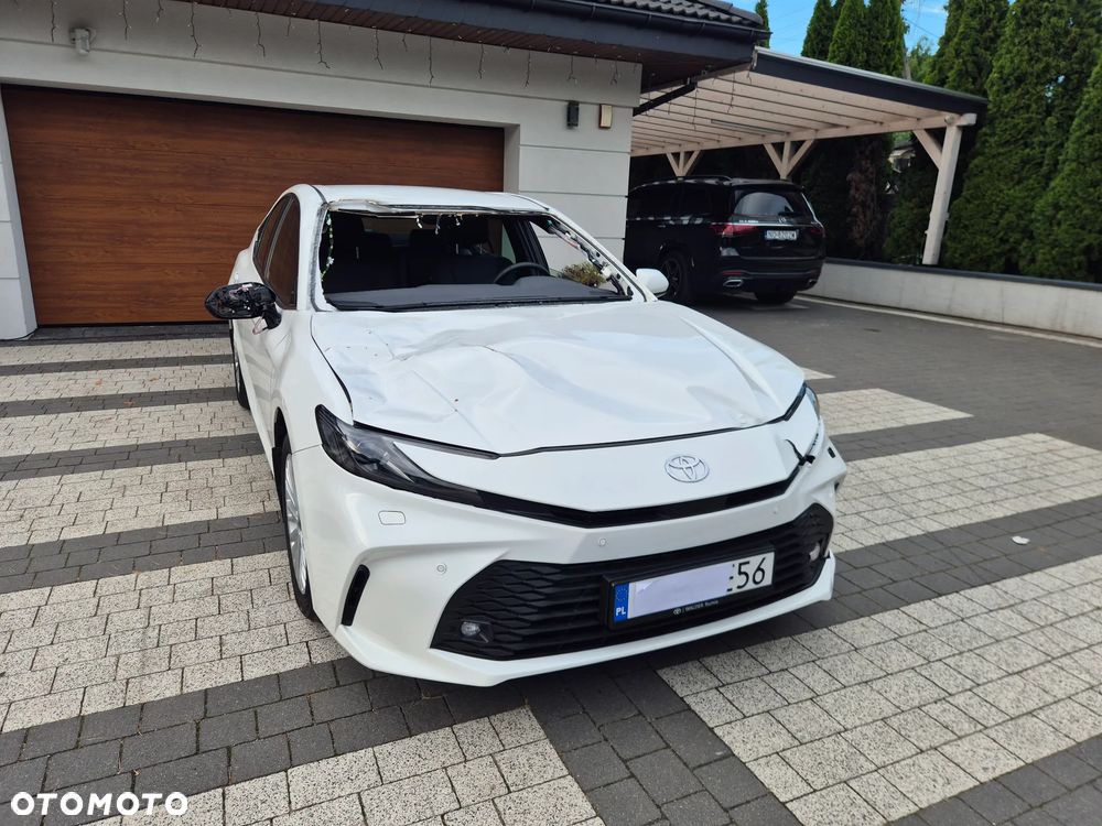 Toyota Camry - 2