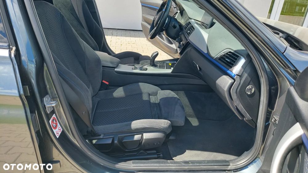 BMW Seria 3 330d Edition M Sport Shadow - 13