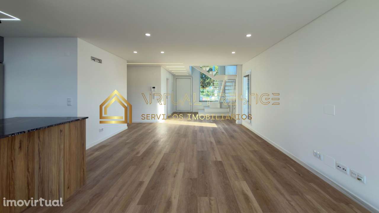 Moradia T4 moderna na Charneca da Caparica com piscina, jardim e ga... - Grande imagem: 3/36