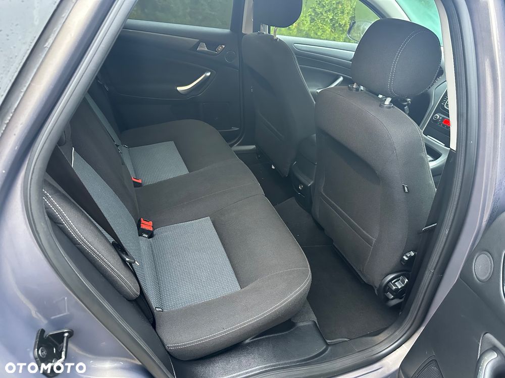 Ford Mondeo SW - 4