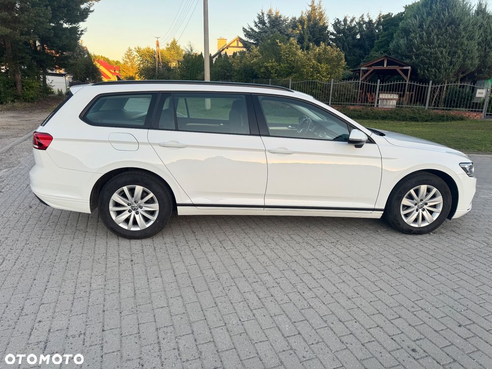 Volkswagen Passat 2.0 TDI SCR DSG Business - 4