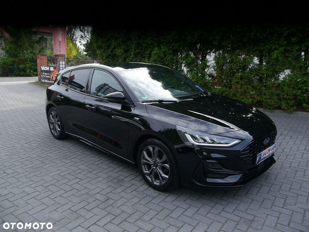 Ford Focus 1.5 EcoBlue Start-Stopp-System ST-LINE DESIGN - 16