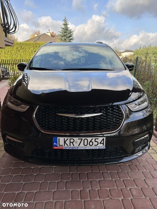 Chrysler Pacifica - 1