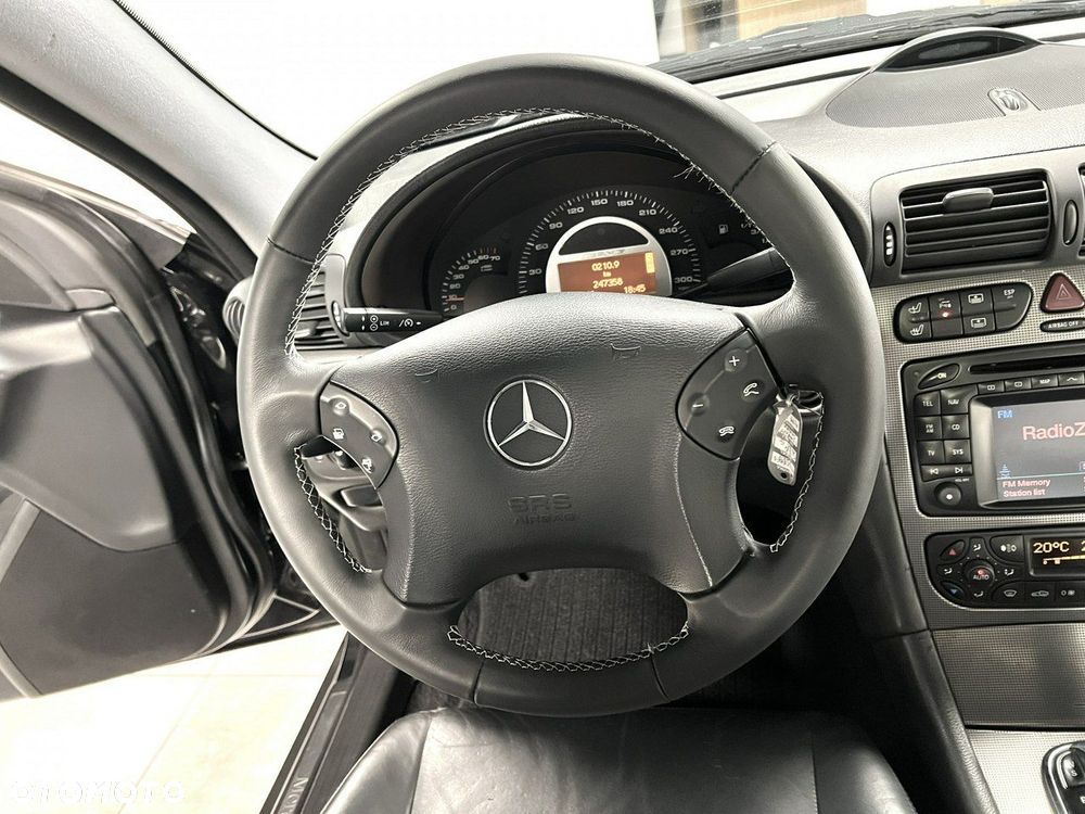 Mercedes-Benz Klasa C 32 AMG - 33