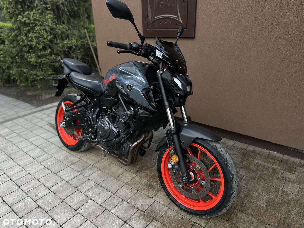 Yamaha MT - 17