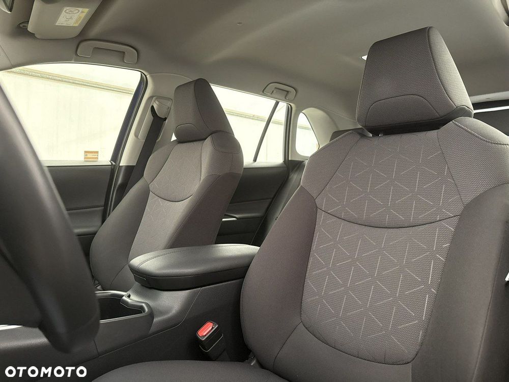 Toyota RAV4 - 11