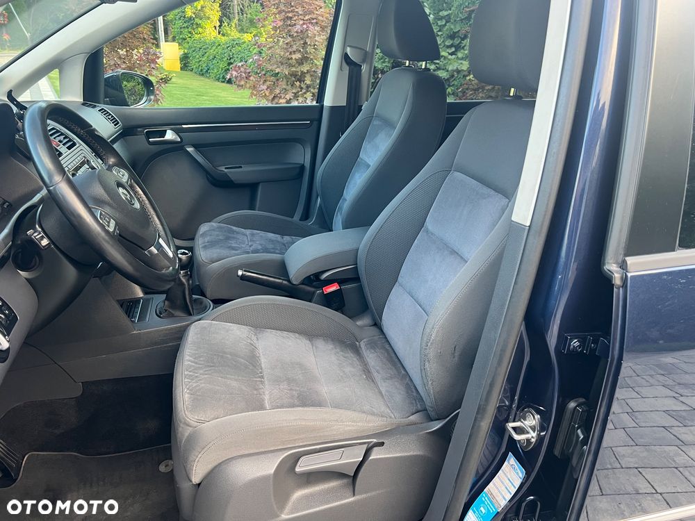 Volkswagen Touran 2.0 TDI Highline - 16