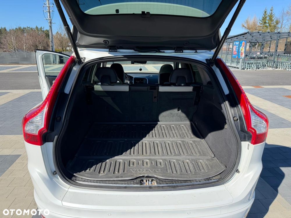 Volvo XC 60 - 4