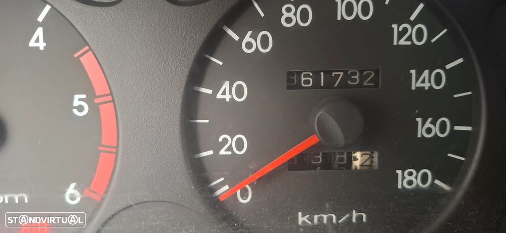 Hyundai H-1 - 4