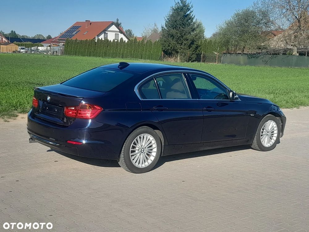 BMW Seria 3 320d Luxury Line - 6