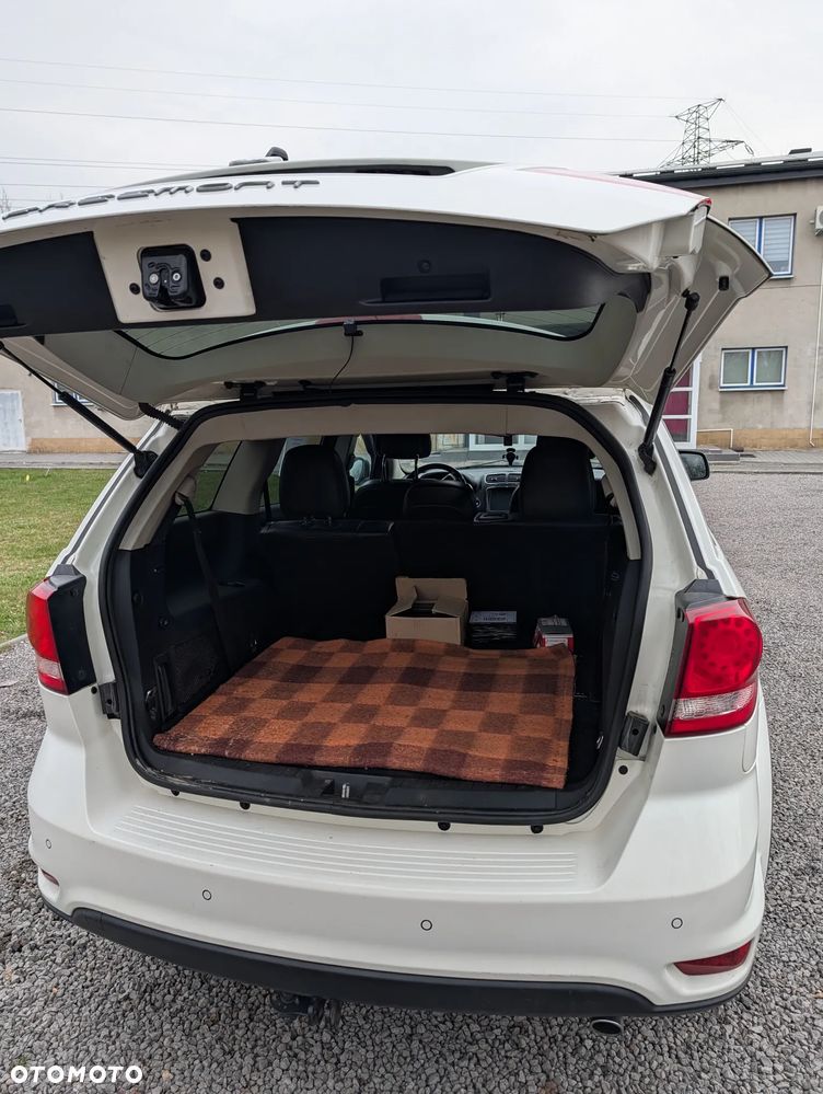 Fiat Freemont 2.0 Multijet Lounge AWD - 4