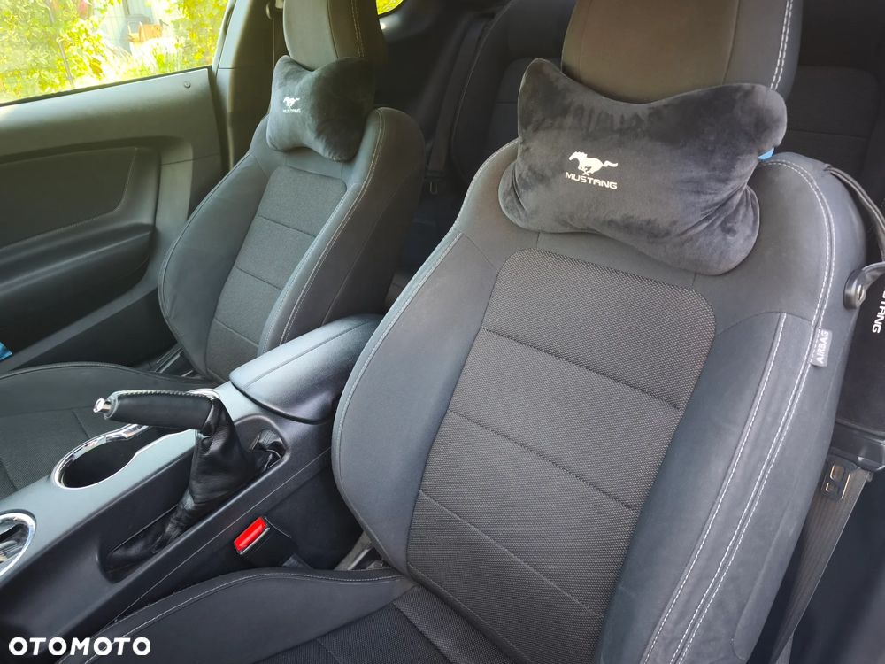 Ford Mustang 3.7 V6 - 8