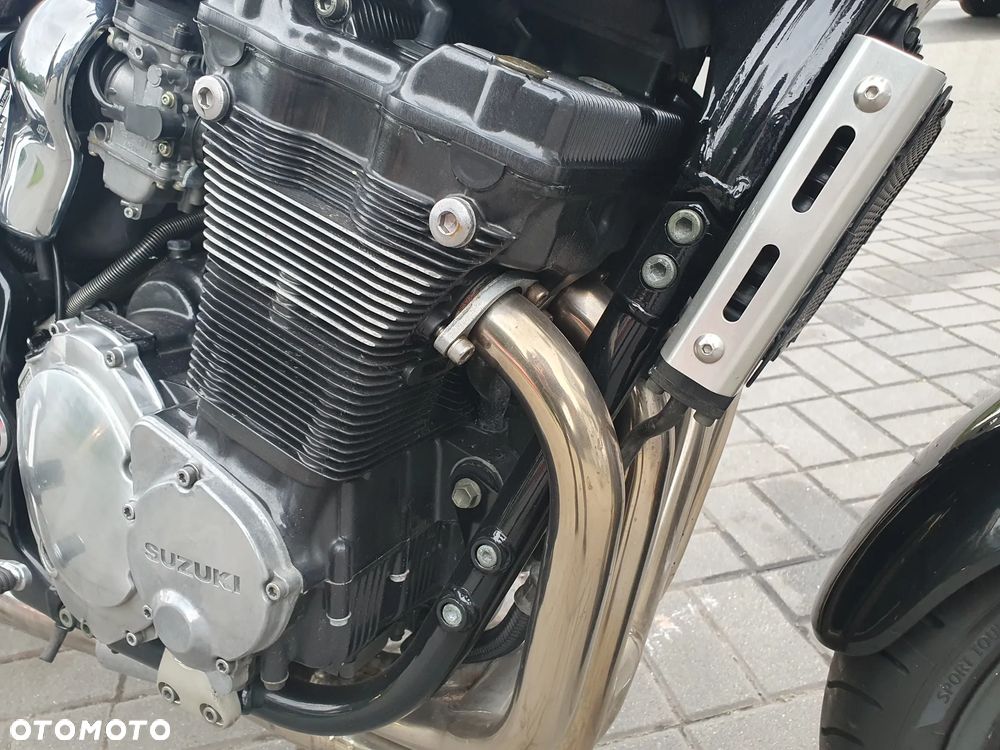 Suzuki GSX - 4