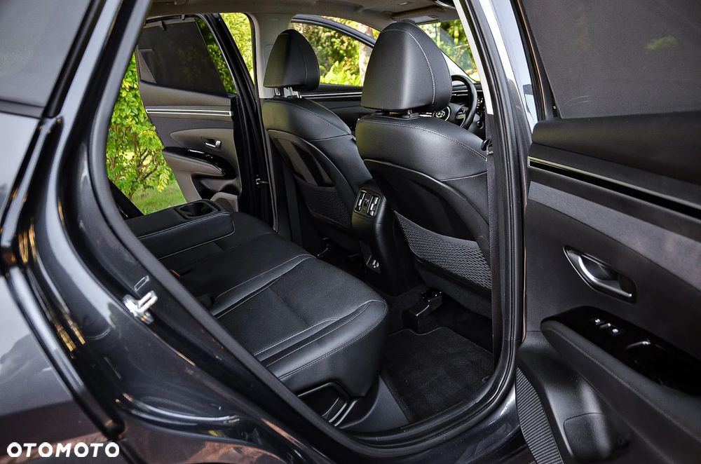 Hyundai Tucson 1.6 T-GDi 48V-Hybrid 4WD DCT Trend - 30