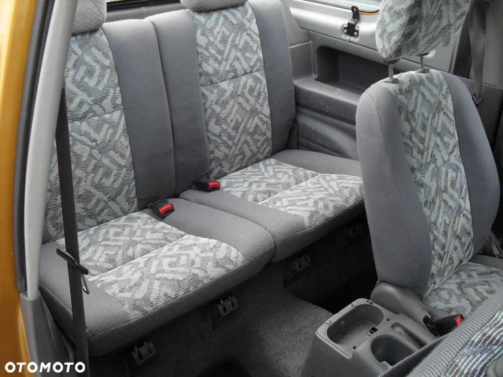 Suzuki Grand Vitara 2.0 - 29