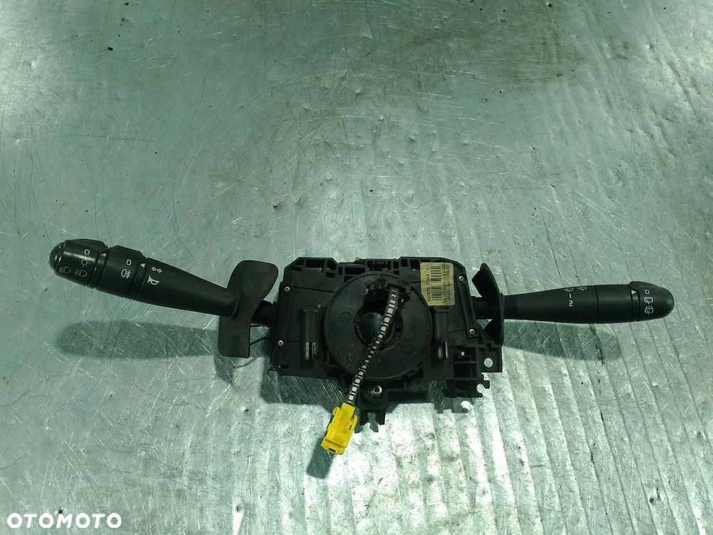 PRZEŁĄCZNIK ZESPOLONY DACIA SANDERO I 8200792584S 1.2 16V - 1