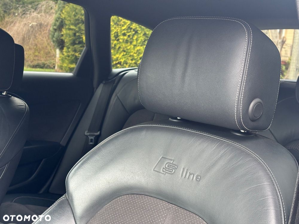 Audi A6 Avant 3.0 TDI quattro S tronic - 22