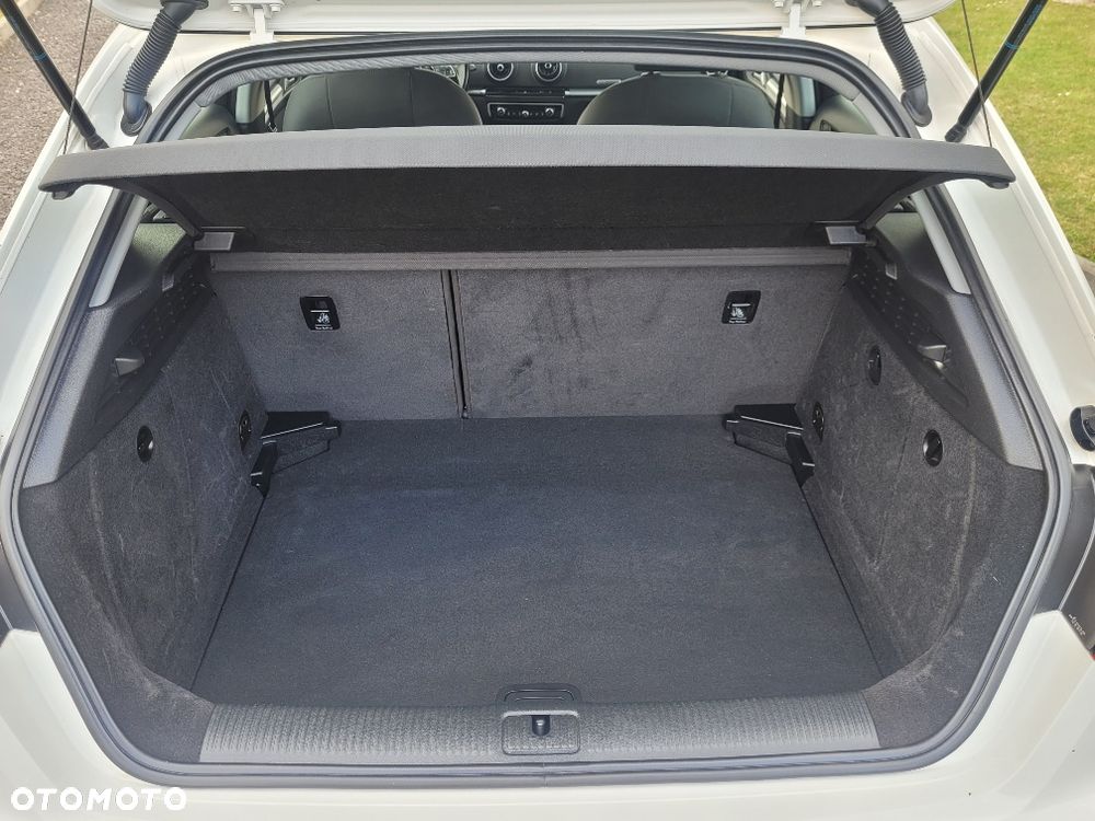 Audi A3 Sportback 1.6 TDI(clean diesel) Ambition - 17