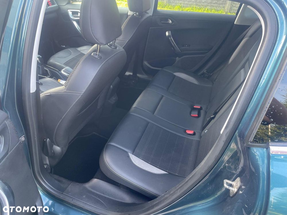 Peugeot 2008 BlueHDi 100 STOP & START Allure - 8