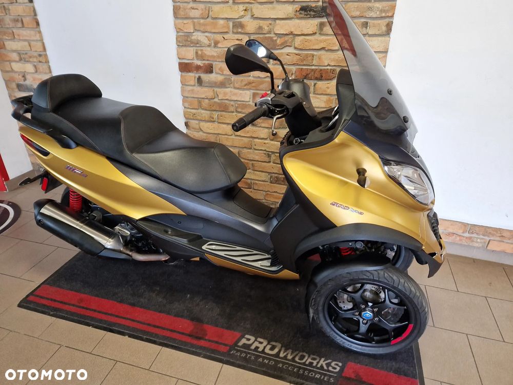 Piaggio MP-3 - 38