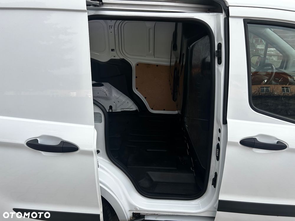 Ford Courier - 17