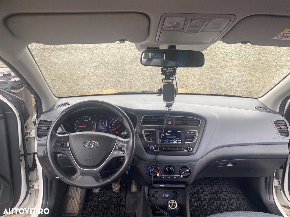 Hyundai i20 1.25 84CP M/T Comfort - 11