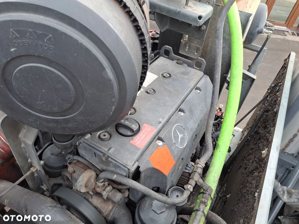 Mercedes-Benz Atego 1524 Zamiatarka BUCHER CityFant 60 2 Silniki Tylna Oś Na Poduszkach Rura Do Liści / Studzienek Zamiatarka Uliczna Sprzątanie Zamiatanie - 6