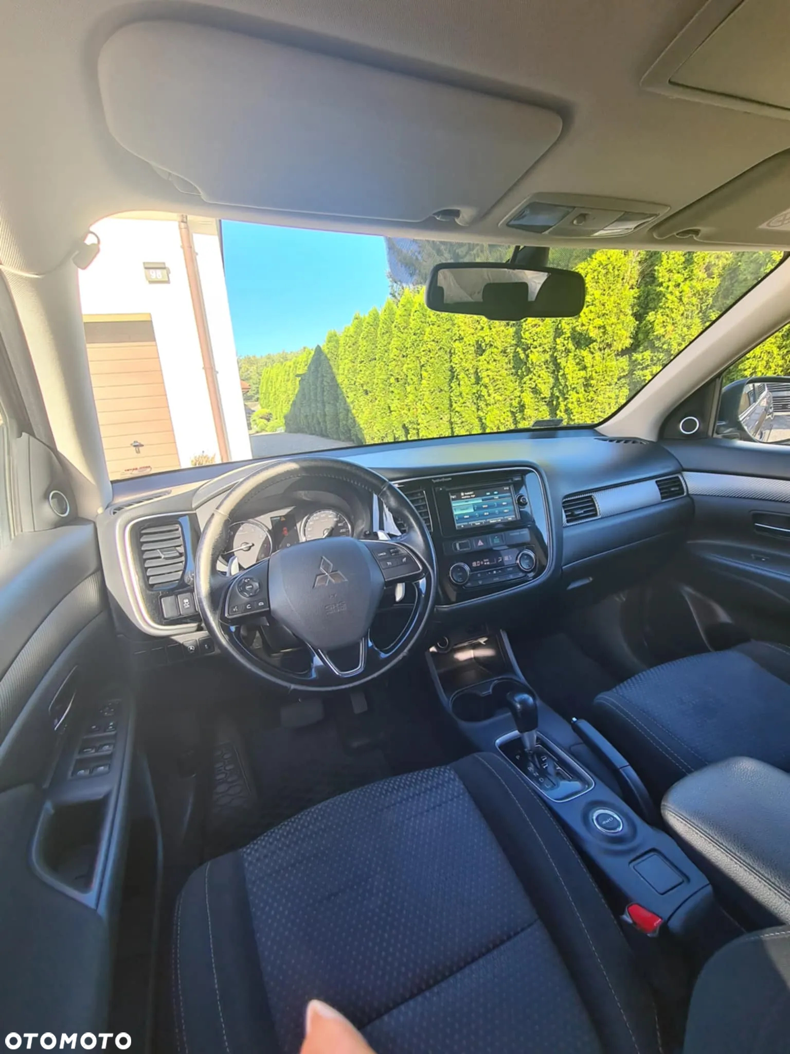 Mitsubishi Outlander 2.0 Intense + Navi 4WD CVT - 30