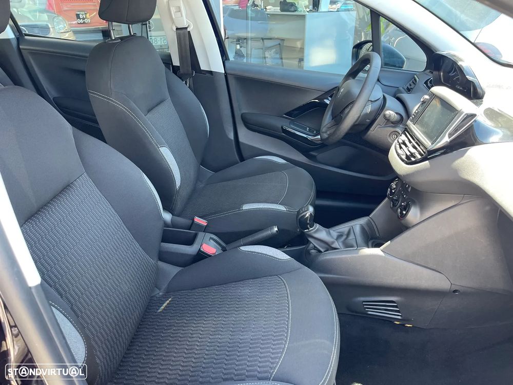 Peugeot 208 1.2 PureTech Active - 16