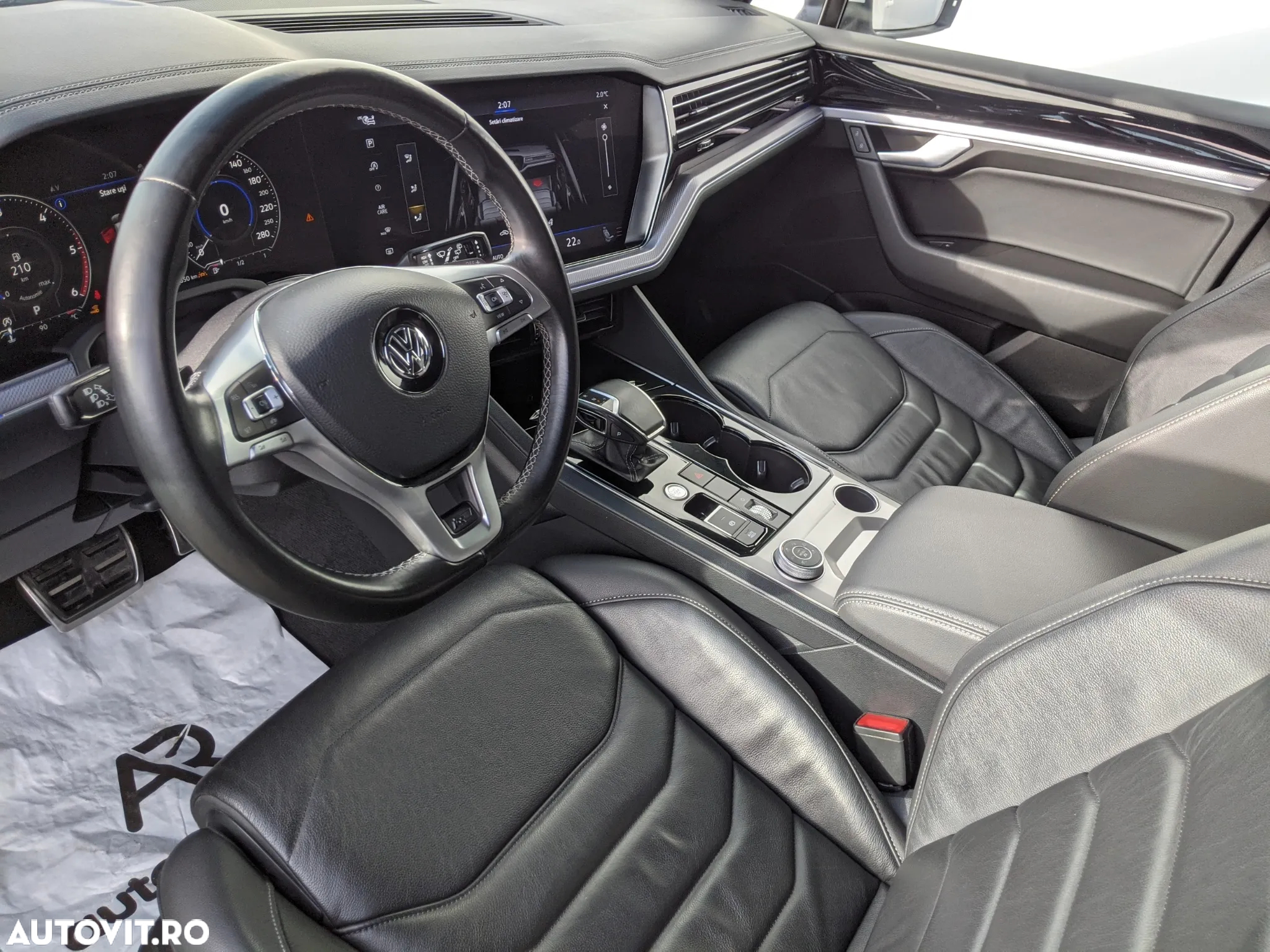 Volkswagen Touareg - 9