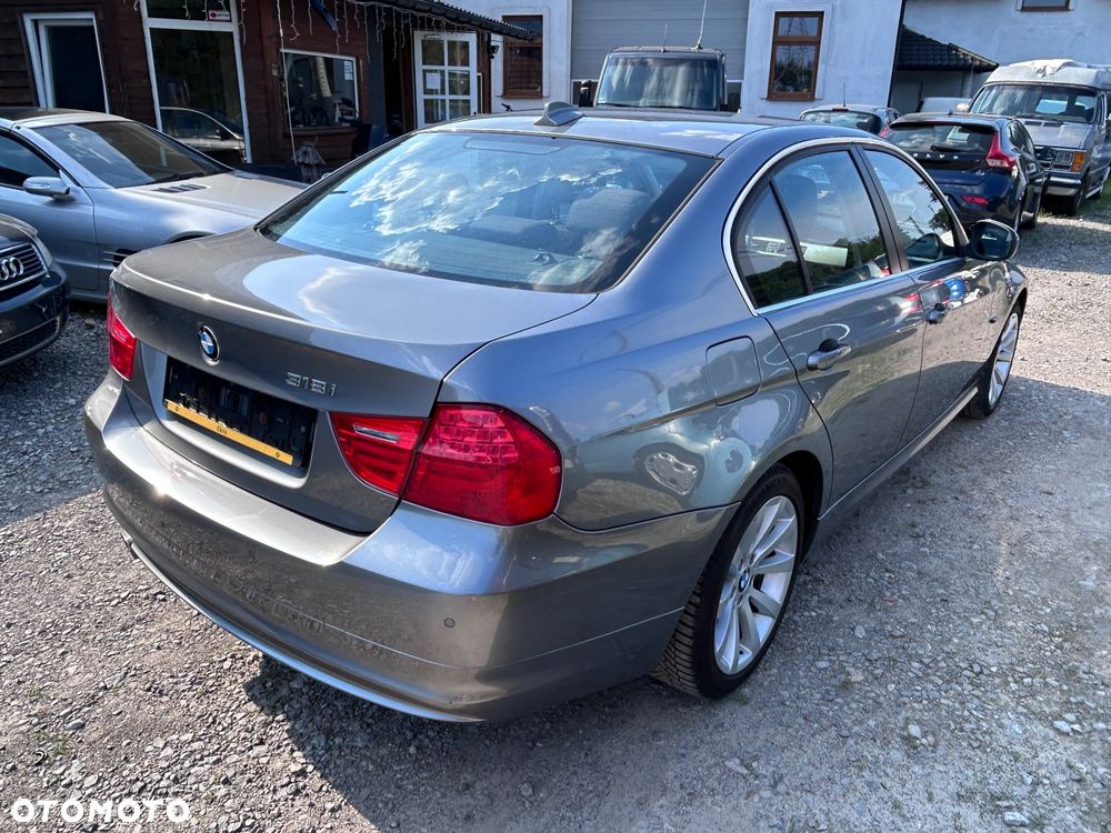 BMW Seria 3 318i Edition Exclusive - 4