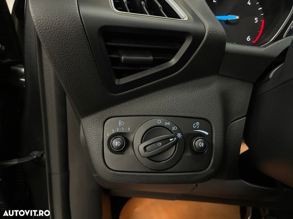 Ford Kuga 2.0 TDCi 4x4 Aut. ST-Line - 23