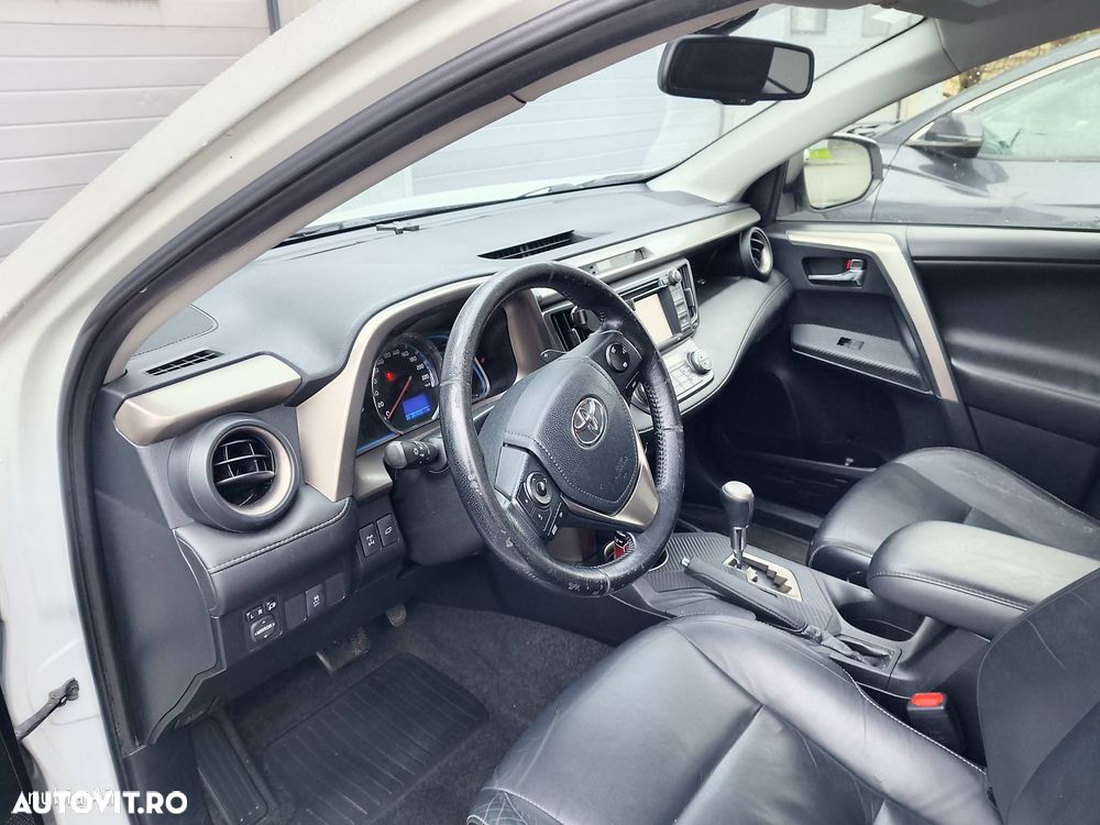 Toyota RAV4 2.2 D-4CAT 4WD Aut Executive - 4