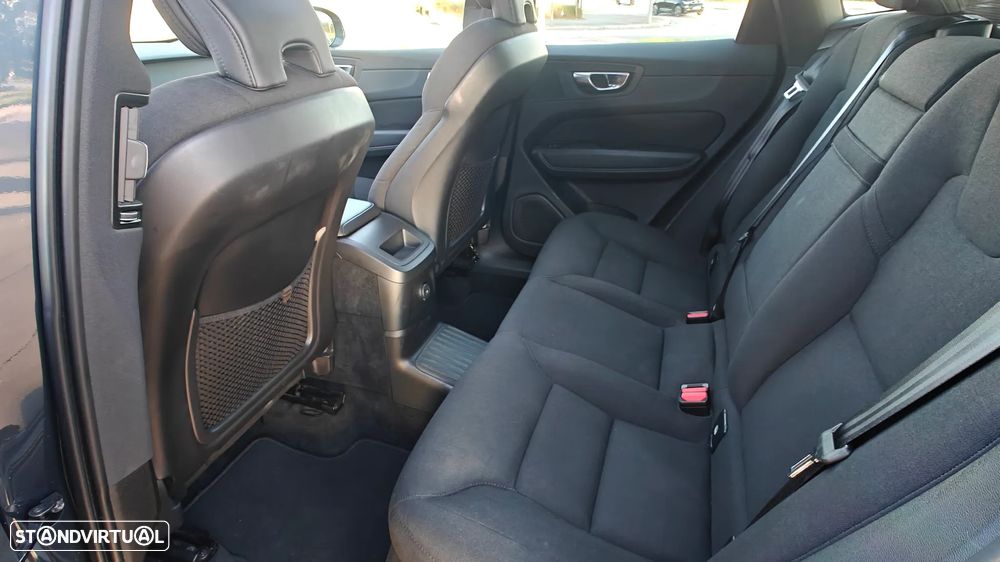 Volvo XC 60 2.0 T6 PHEV Inscription Expression AWD - 21