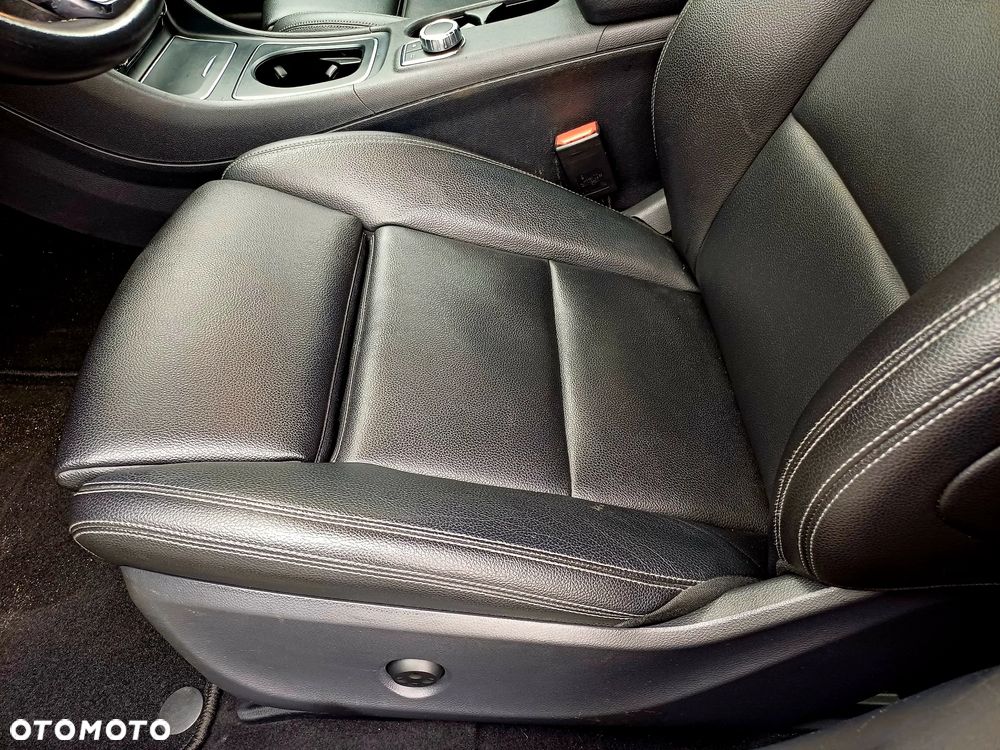 Mercedes-Benz CLA 250 4-Matic - 28