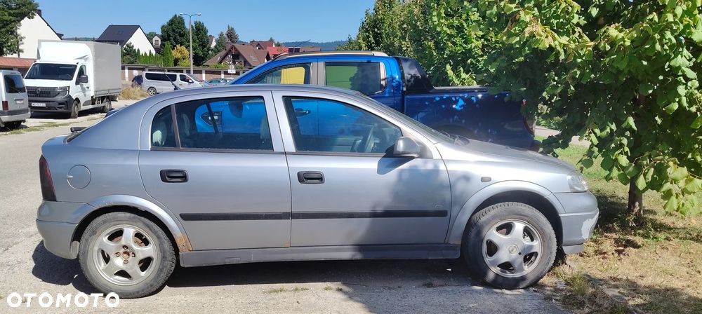 Opel Astra 1.2 Start - 1
