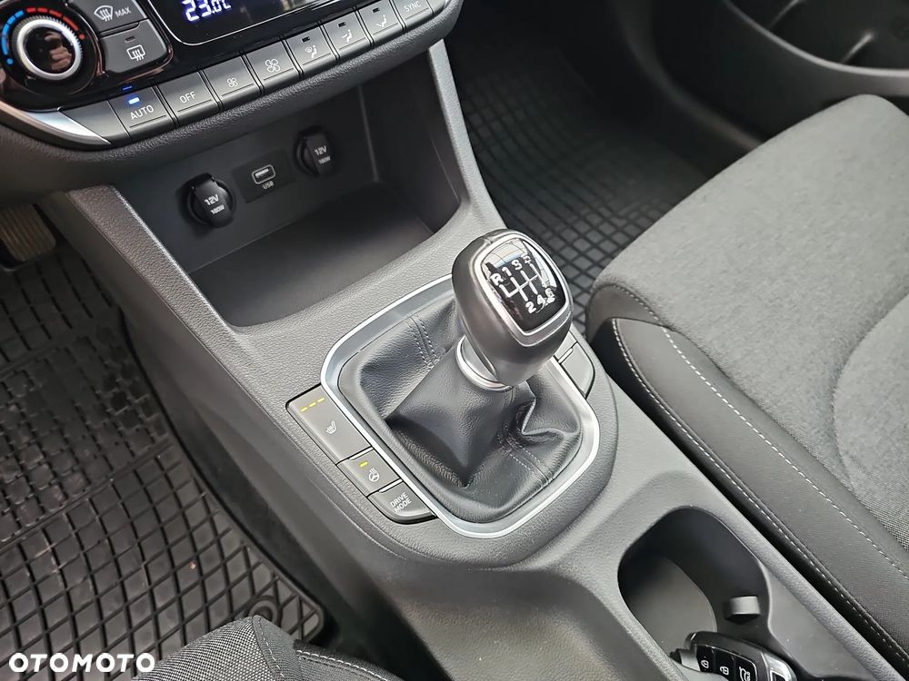 Hyundai i30 1.5 T-GDI 48V Smart - 14
