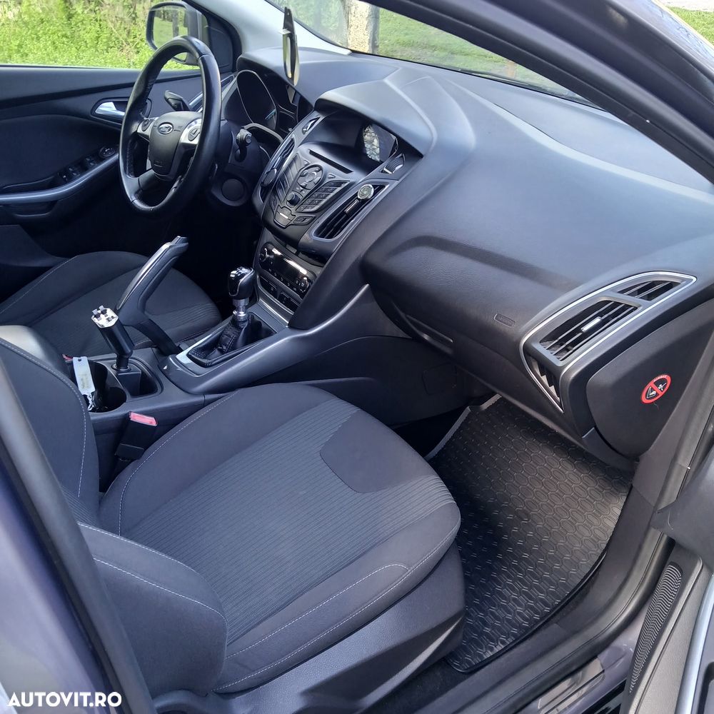 Ford Focus 1.6 TDCI DPF Titanium - 12