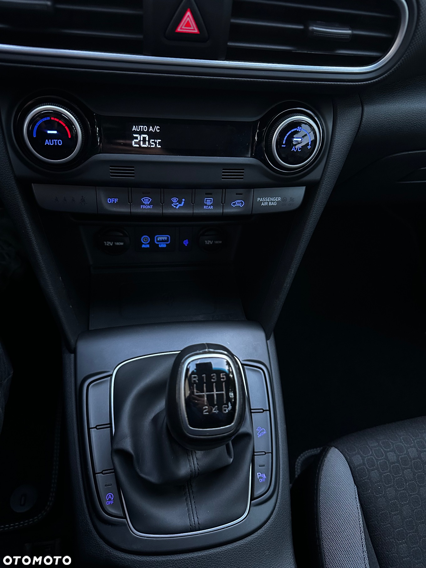 Hyundai Kona - 36