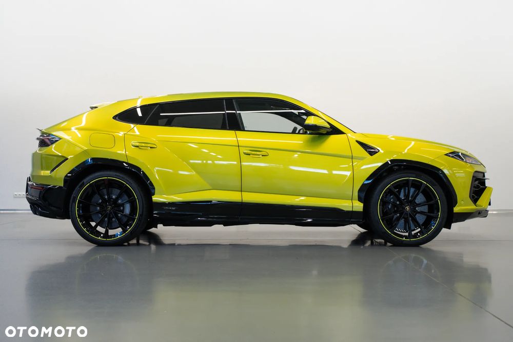 Lamborghini Urus - 3