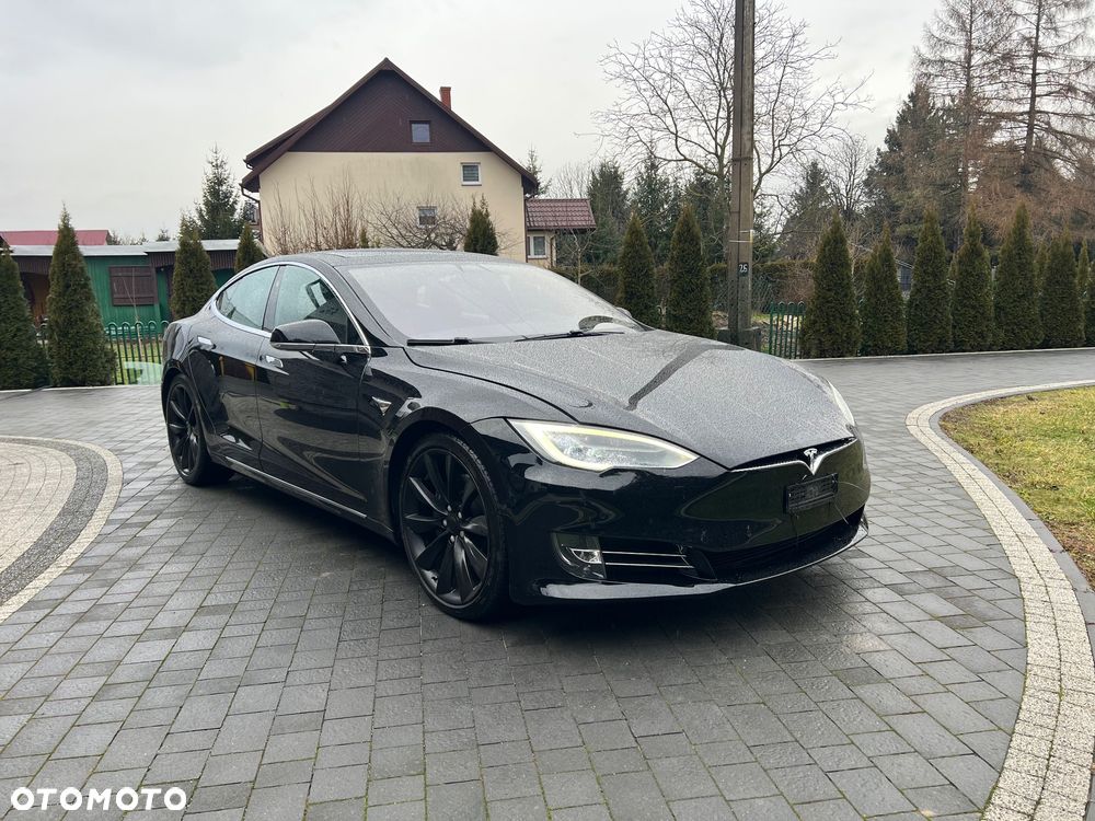 Tesla Model S - 2
