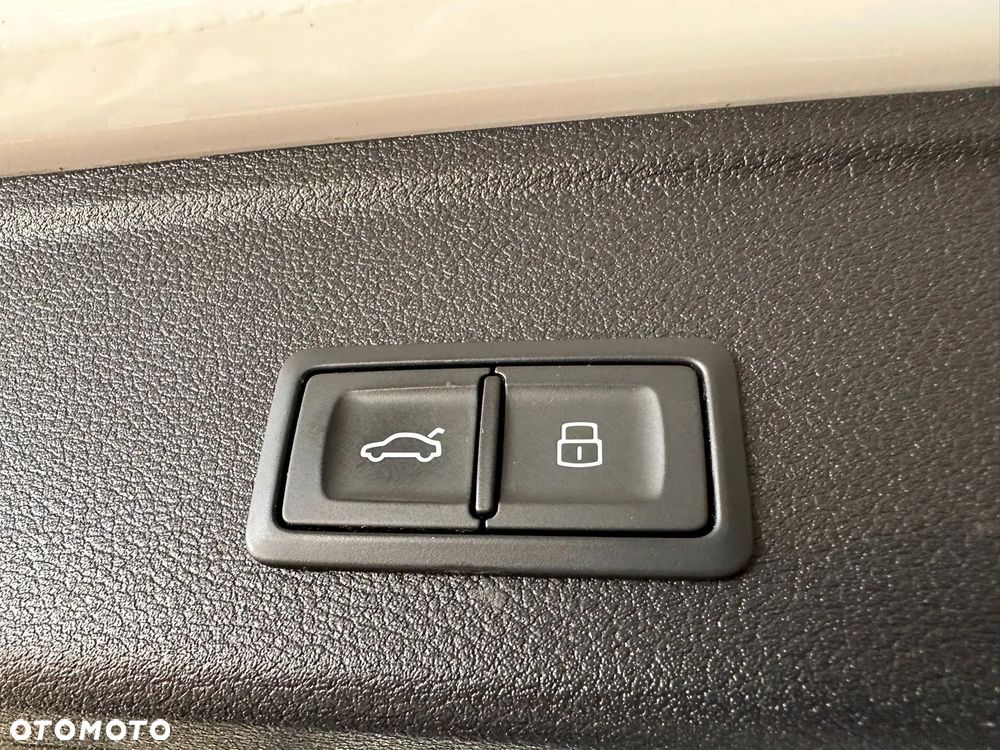 Audi A4 Avant 35 TDI mHEV Advanced S tronic - 37