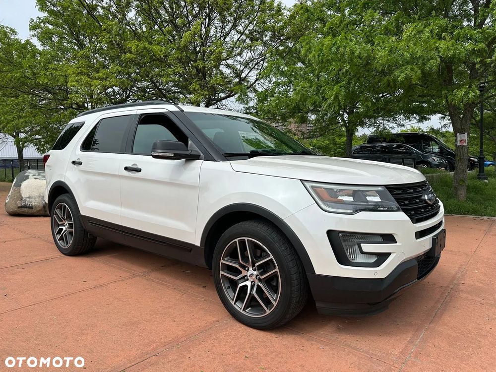 Ford Explorer - 1